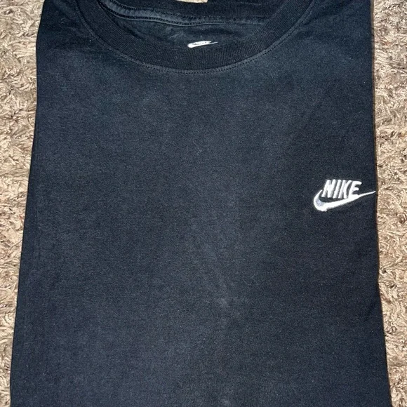 Nike Men's Long Sleeve Tee in Black - Picture 2 of 4